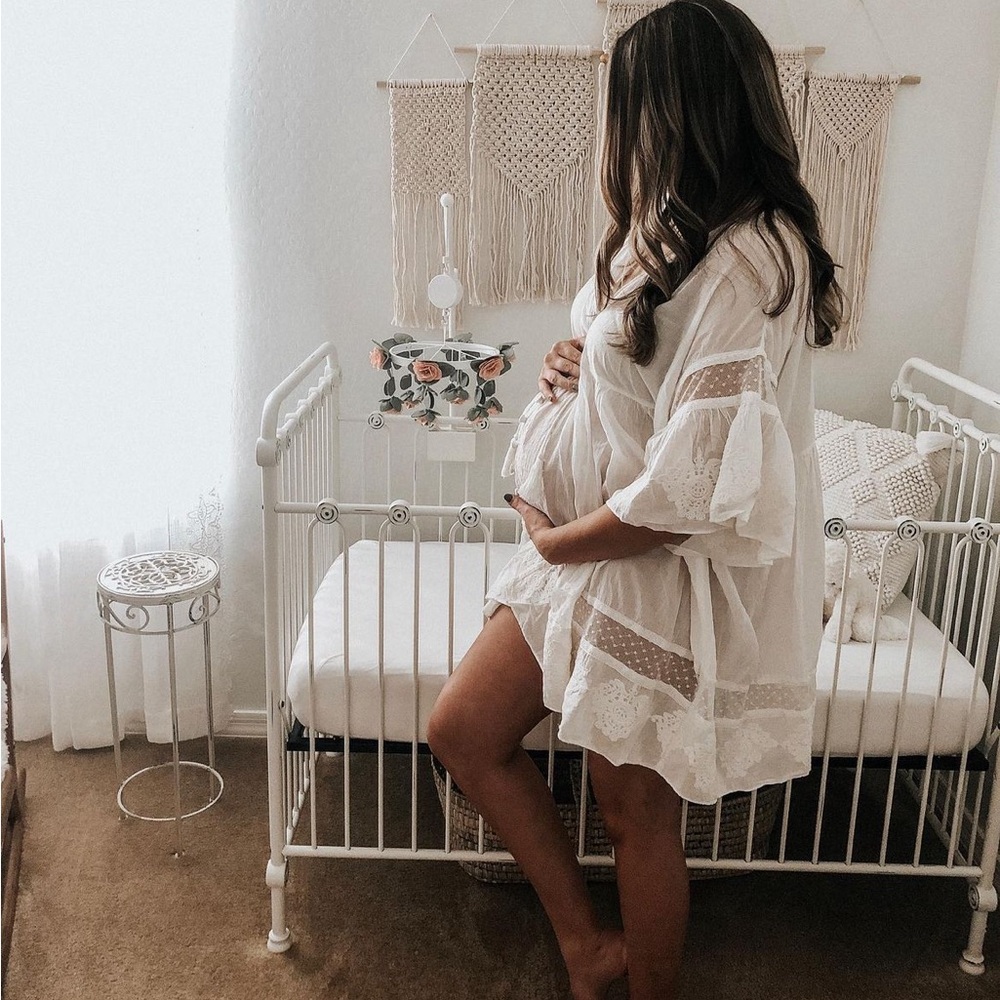 Free People ivory flower dress. Maternity photoshoot.